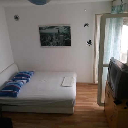 Studio Apartment Ema Split Bagian luar foto