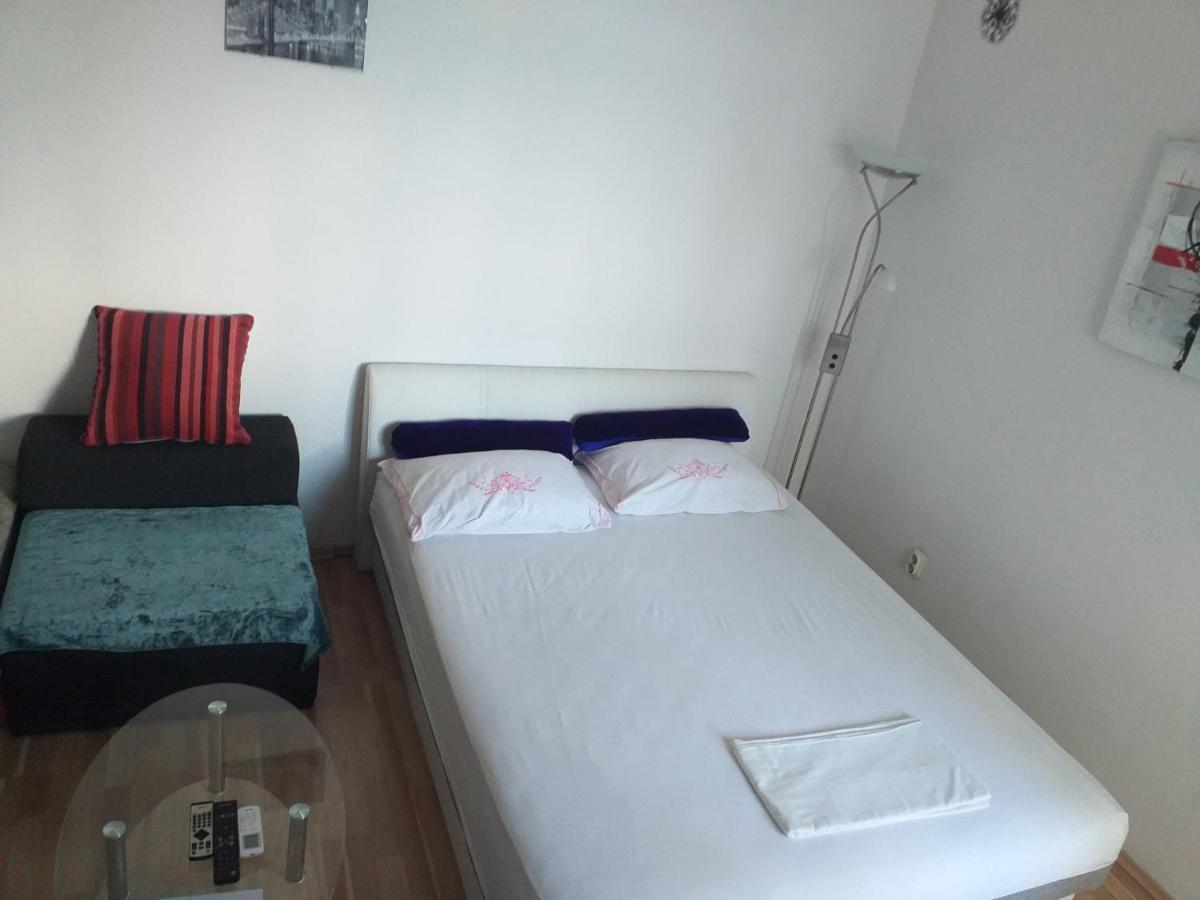 Studio Apartment Ema Split Bagian luar foto