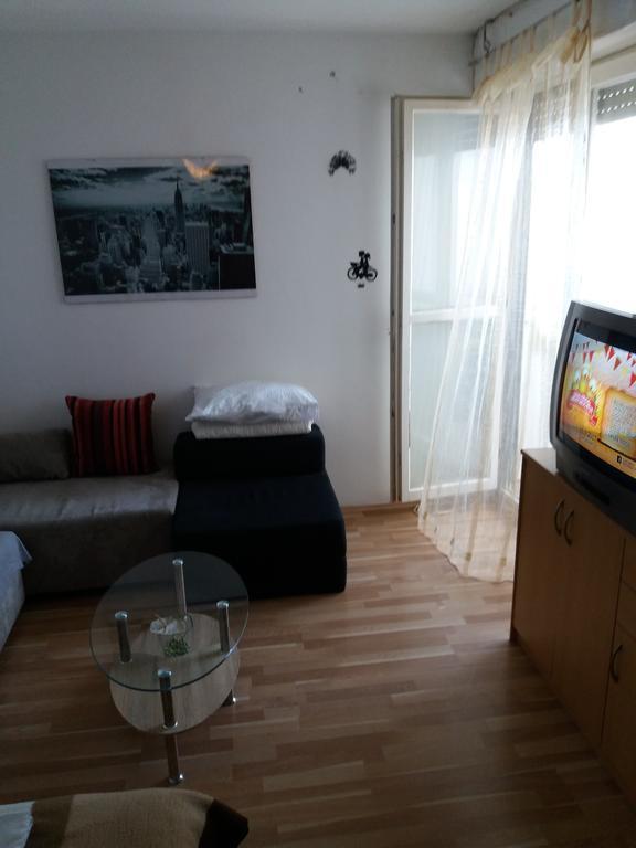 Studio Apartment Ema Split Bagian luar foto