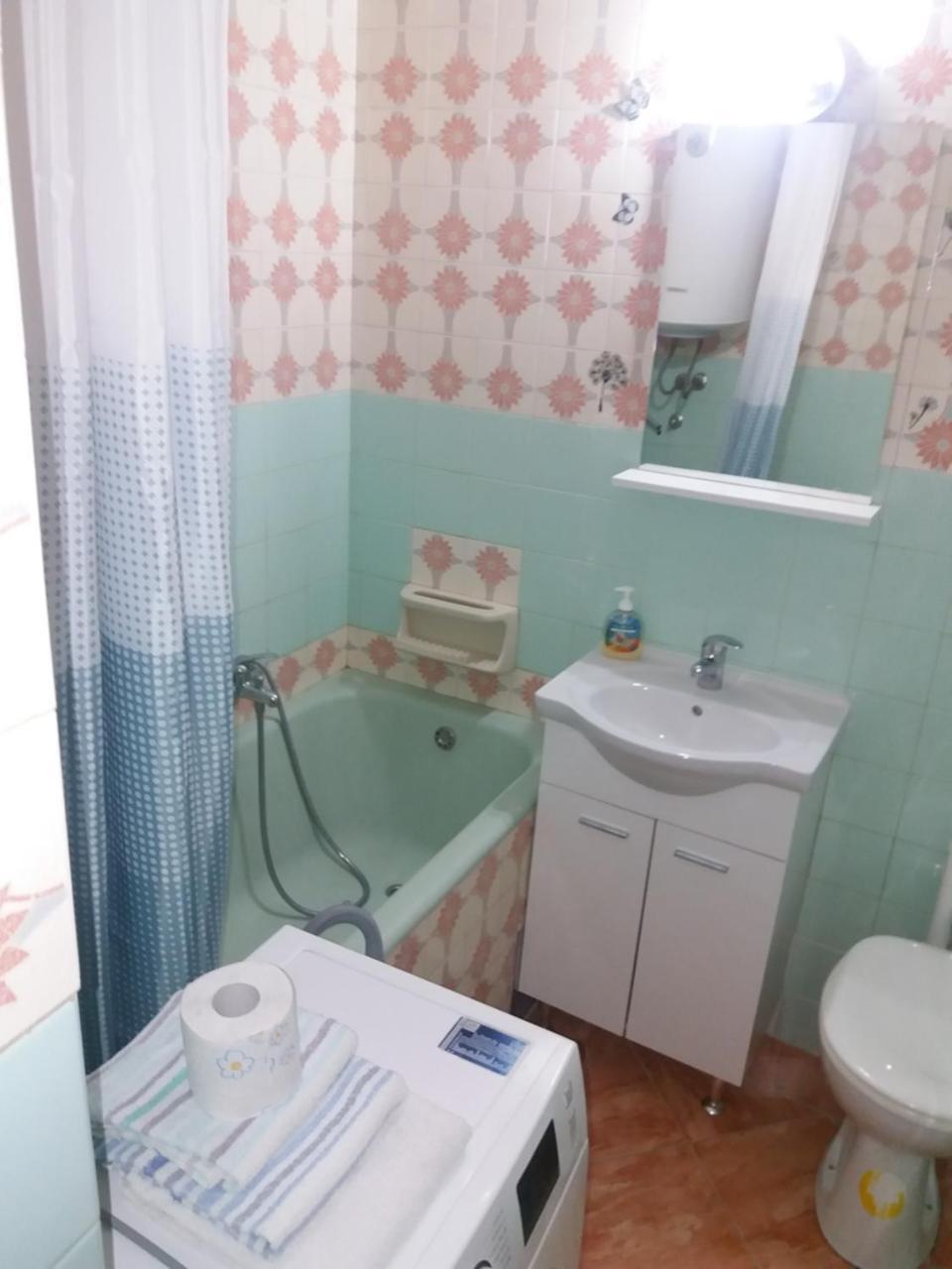 Studio Apartment Ema Split Bagian luar foto