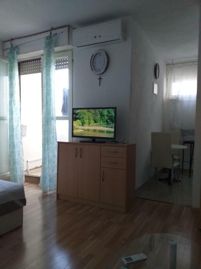 Studio Apartment Ema Split Bagian luar foto